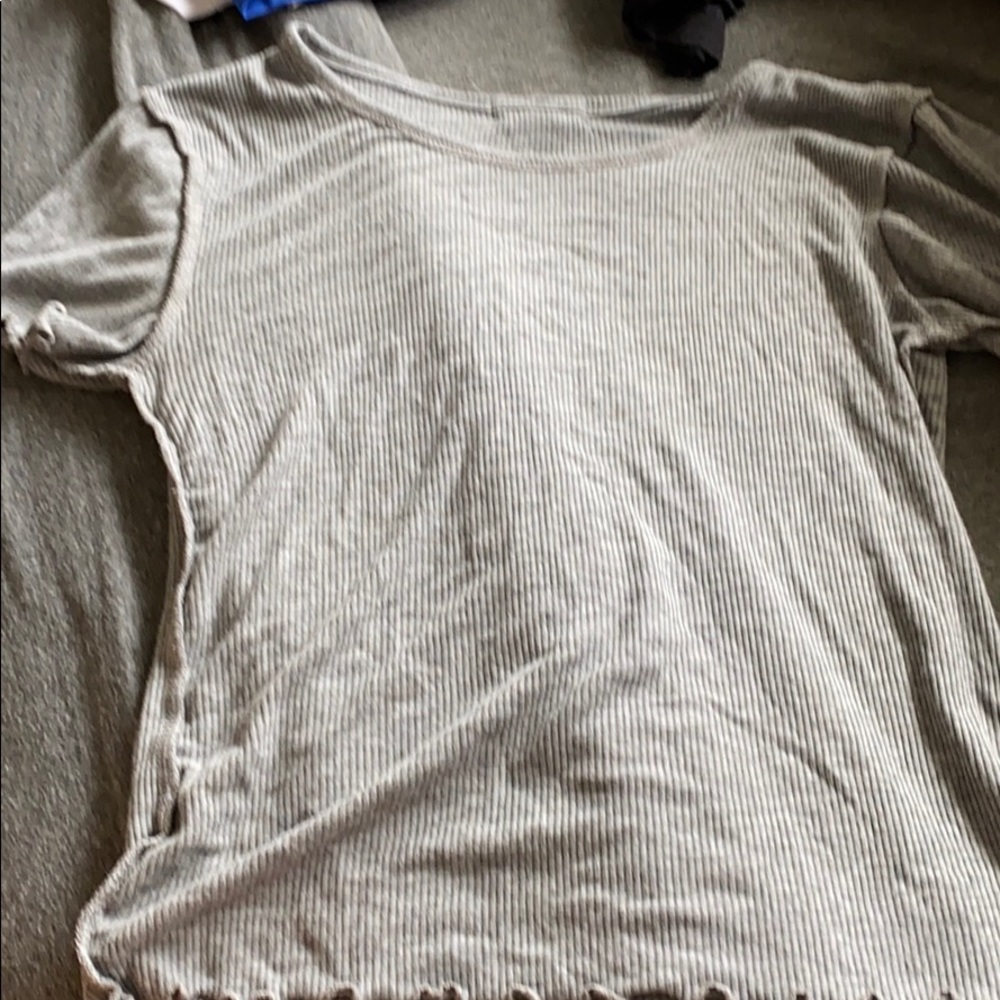 Grey fitted top